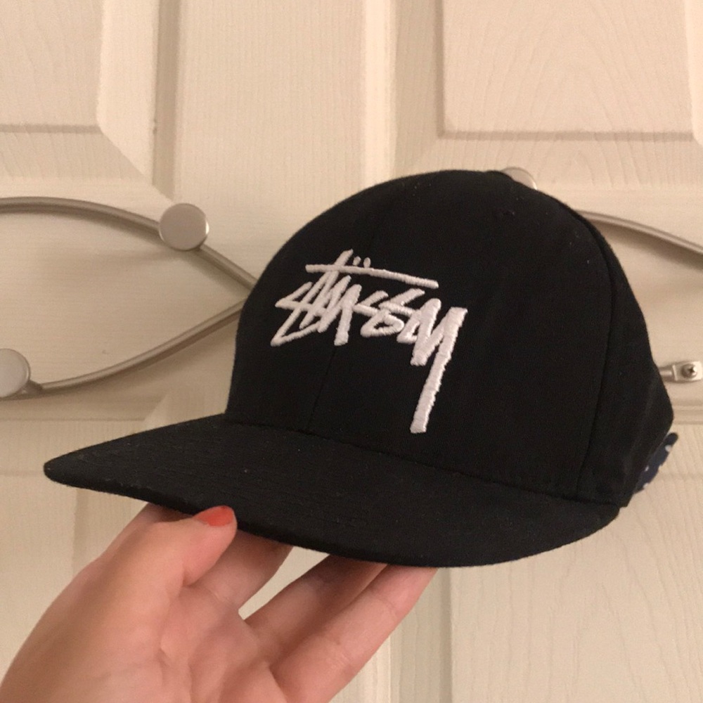 black stussy flatbill snapback cap